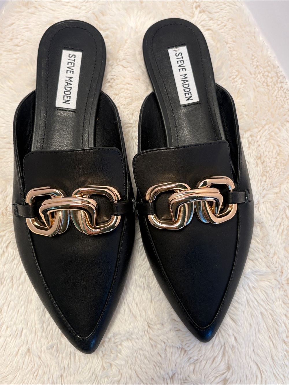 Steve Madden “Friends” Black Pointed Toe Slip-On Mule Gold Chain Detail Sz 9 - Picture 3 of 9